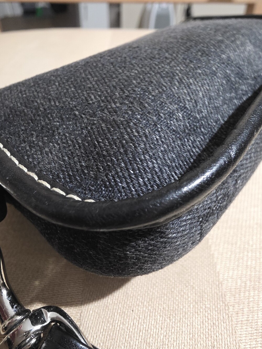 VINTAGE DOONEY & BOURKE BLACK WRISTLET - Picture 4 of 6